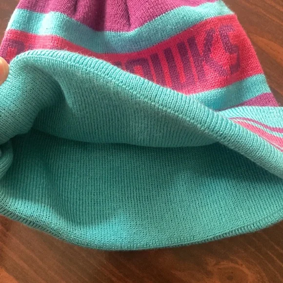 NWOT Neon Barbie Pink Vibes Barbiecore Nhl Chicago Blackhawks Hockey Beanie Fluf - Picture 3 of 3